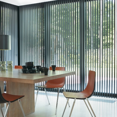 cortinas verticales negra para living